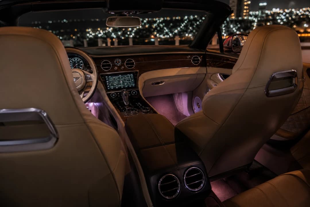 Bentley Continental GTC cabin for Dubai car hire proposal evenings with quiet conversation before the still