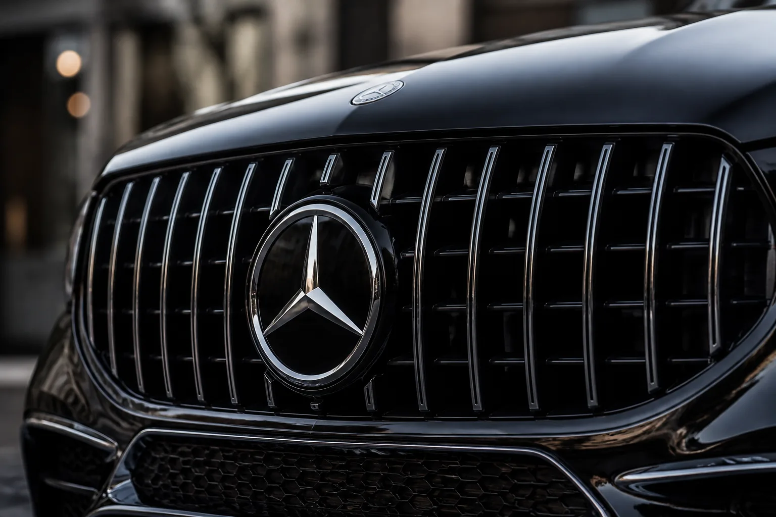 Mercedes-AMG Panamericana grille detail for Mercedes GLS63 rental Dubai identity