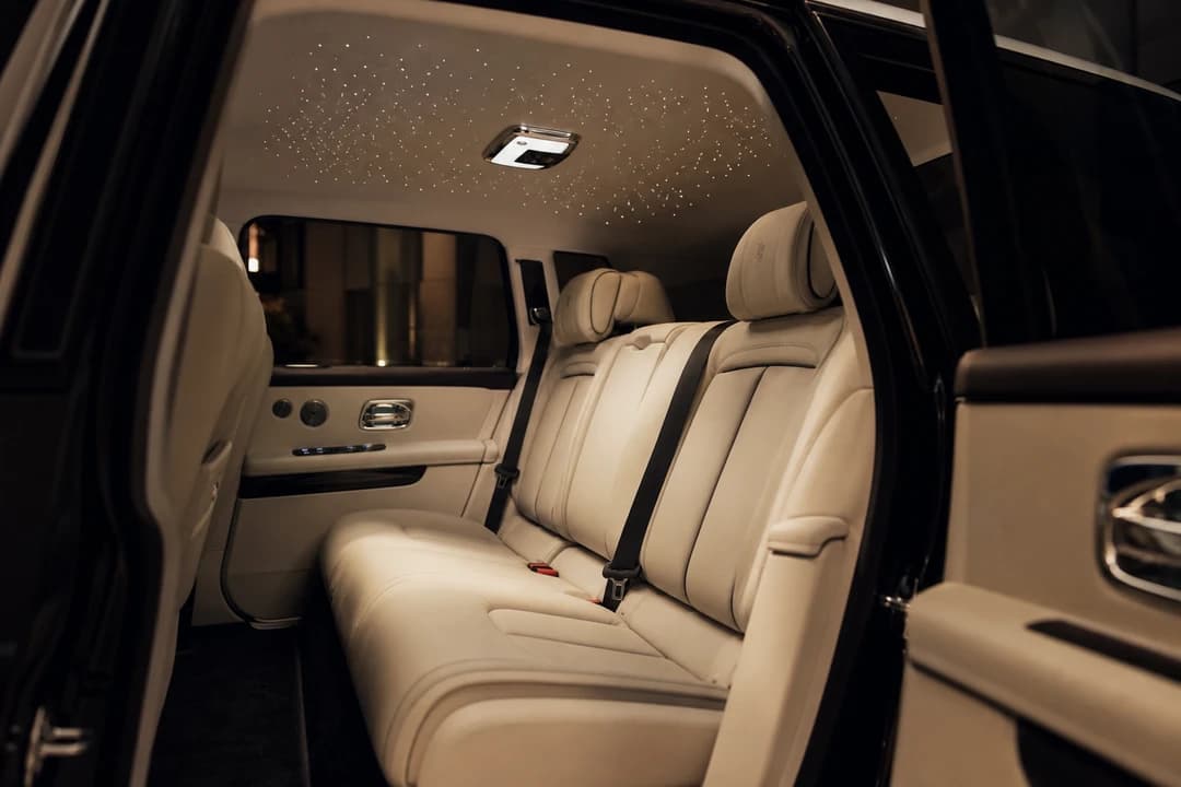Rolls-Royce Cullinan interior cabin for five-star hotel valet arrivals in Downtown Dubai