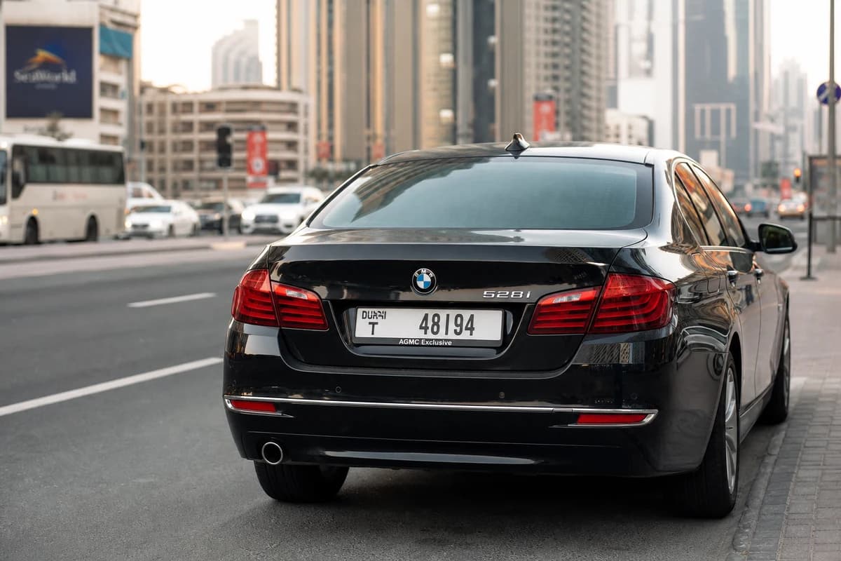 Rental car on Dubai highway corridor where camera fines commonly post later