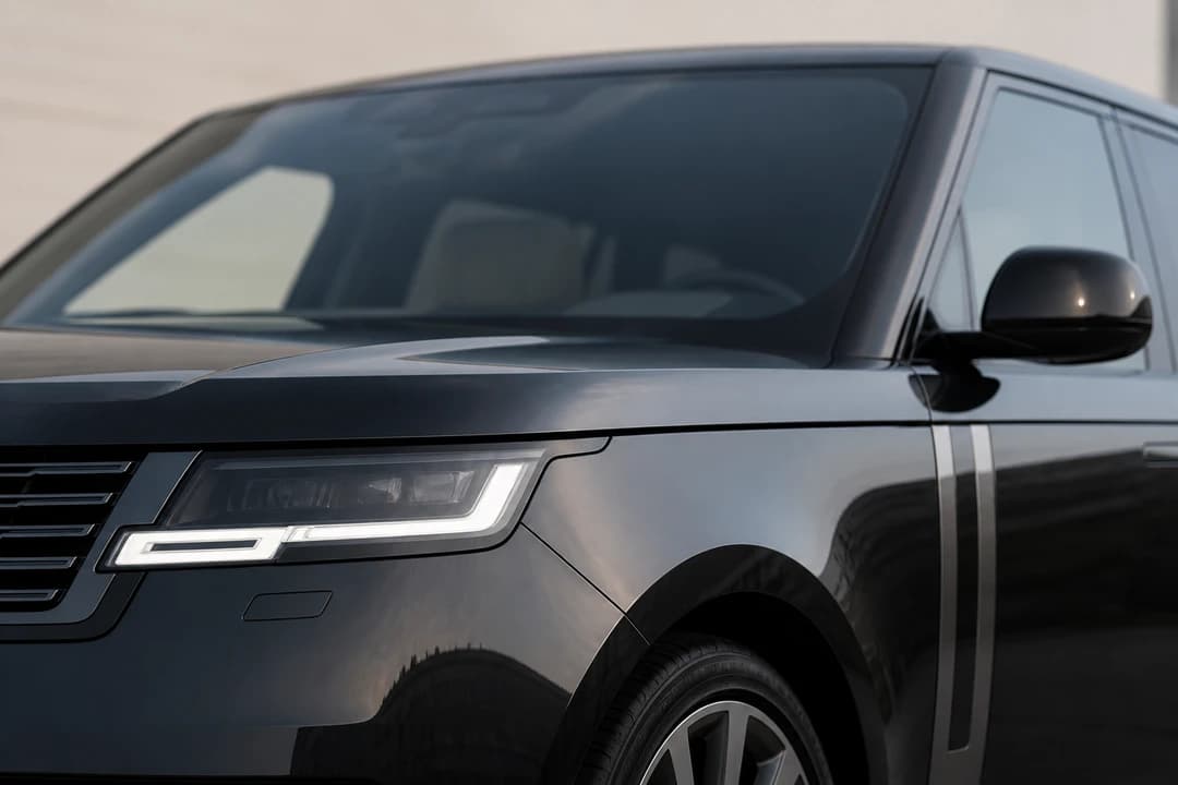 Range Rover Autobiography slim LED headlight and clamshell bonnet detail for Range Rover car rental Dubai identity
