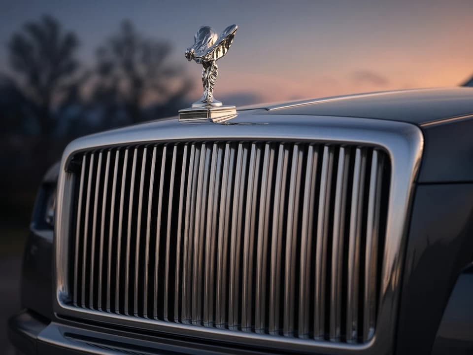Rolls-Royce Pantheon grille and Spirit of Ecstasy detail for Phantom vs Ghost Dubai identity