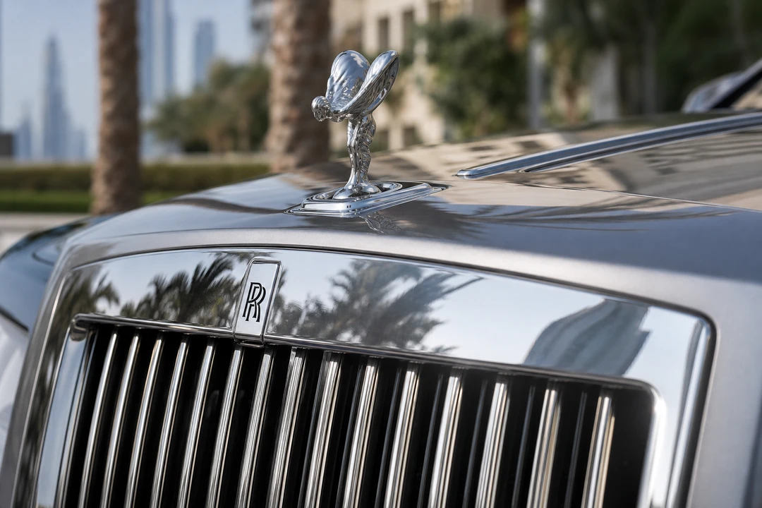 Rolls-Royce Ghost Series II Pantheon grille and Spirit of Ecstasy detail for Rolls-Royce car rental Dubai presence